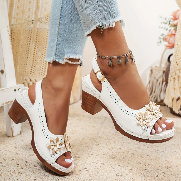 ALMA / STYLISH HEELED SANDALS