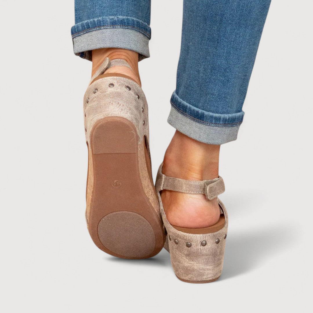 ANNE / PLATFORM WEDGE SANDALS