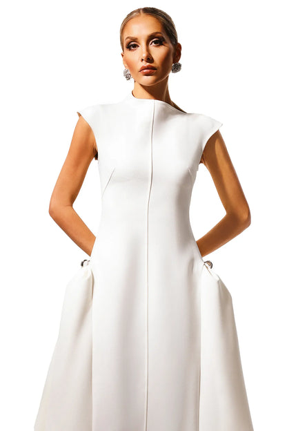 Ellie Elegant Sleeveless Maxi Dress