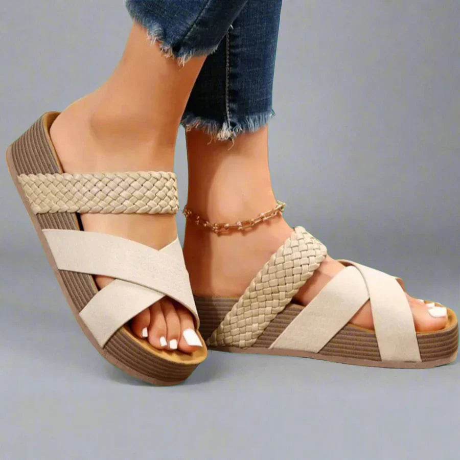 DARCIE / ORTHOPAEDIC SLIP-ON SANDALS