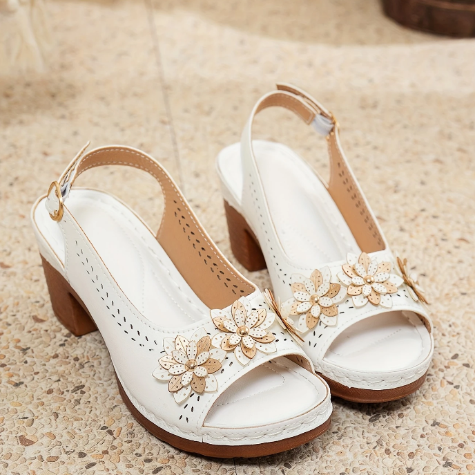 ALMA / STYLISH HEELED SANDALS