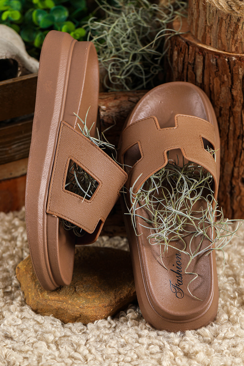 NIA / PLATFORM SANDALS