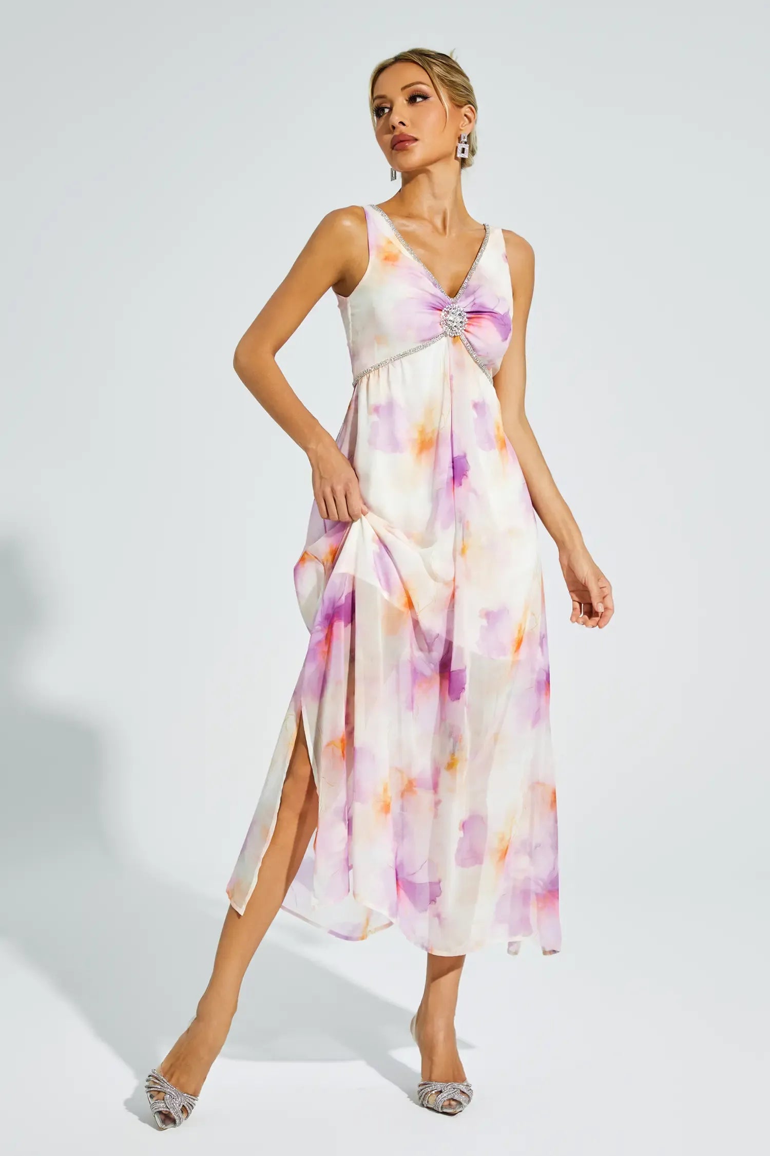 Juliette - Diamond V neck Midi Dress