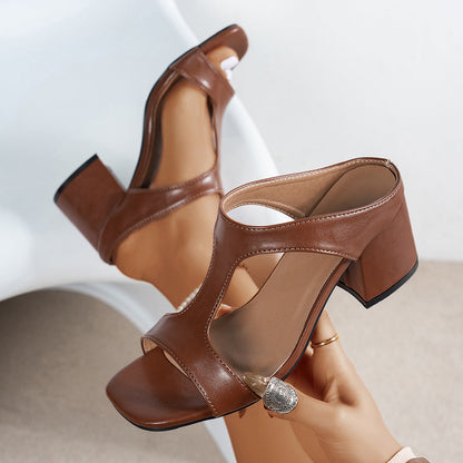 OLIVE / STYLISH SANDALS WITH BLOCK HEELS