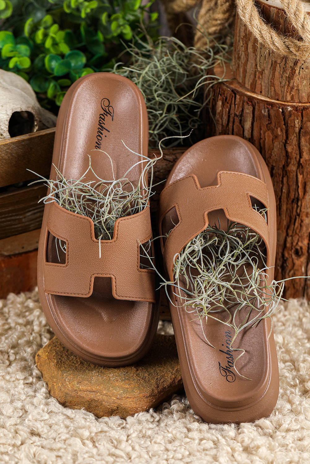 NIA / PLATFORM SANDALS
