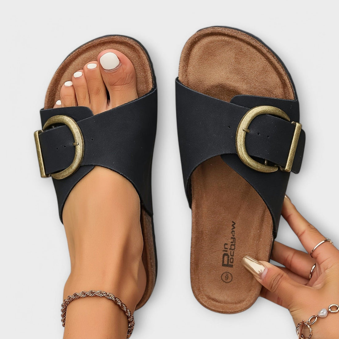NERINA / CUSHIONED SANDALS