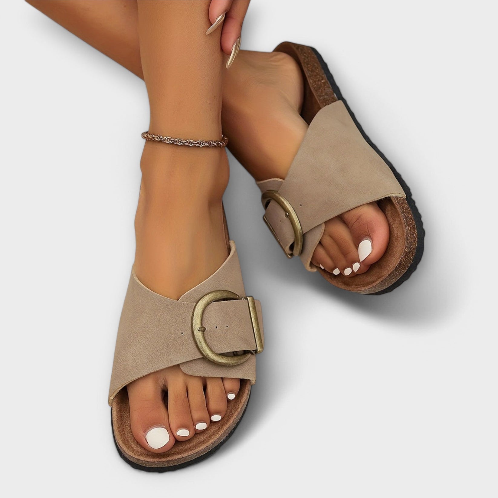 NERINA / CUSHIONED SANDALS
